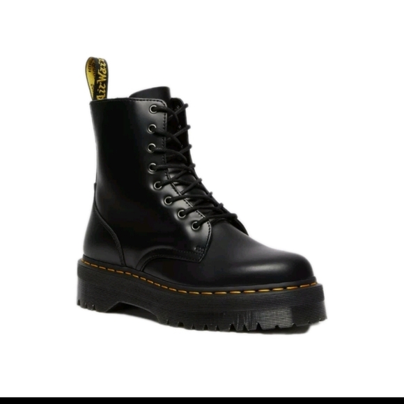 Dr. Marten Unisex Black Jadon Platform Boot In Black In Polished Smooth 9W 8M - Picture 1 of 15